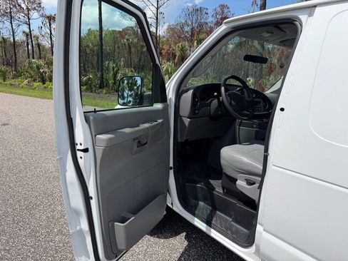 Used 2008 Ford E-250 and Econoline 250 RWD image 9