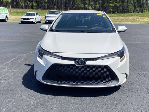 Used 2020 Toyota Corolla LE FWD image 2