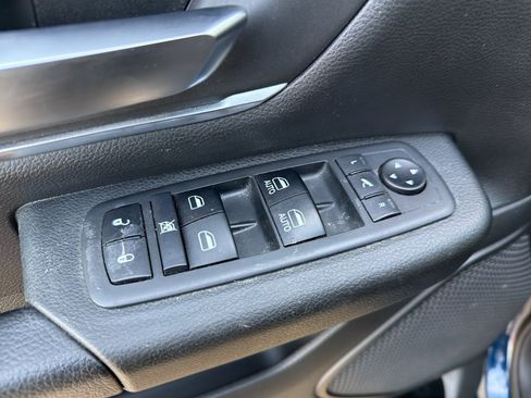 Used 2019 RAM 1500 Big Horn image 12