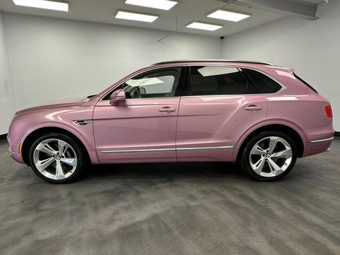 Used 2018 Bentley Bentayga image 3