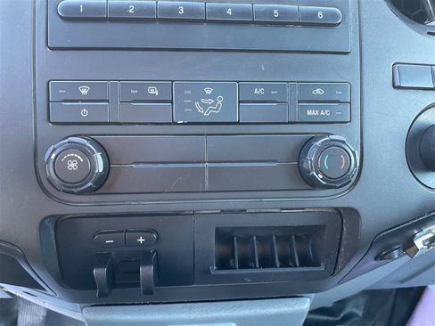 Used 2015 Ford F250 XL w/ Power Equipment Group image 41