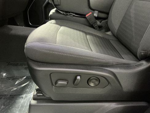 Used 2022 Chevrolet Silverado 1500 LT AWD/4WD image 15