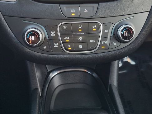 Used 2024 Chevrolet Malibu LT image 13