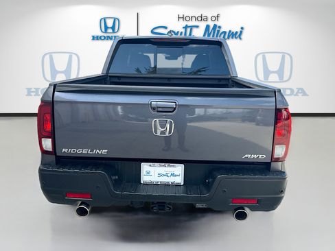 Used 2023 Honda Ridgeline RTL-E image 6