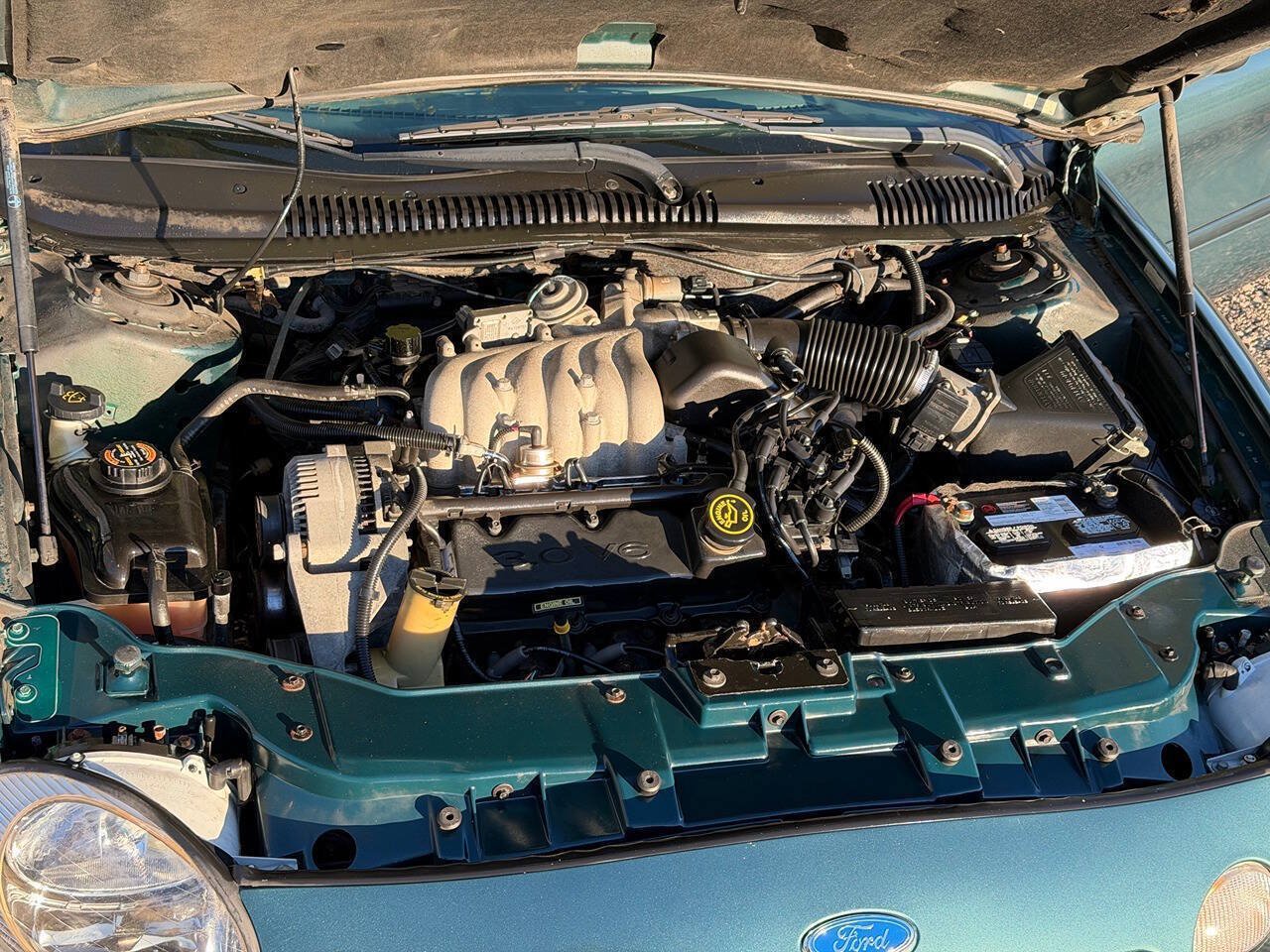 Used 1997 Ford Taurus GL FWD image 16