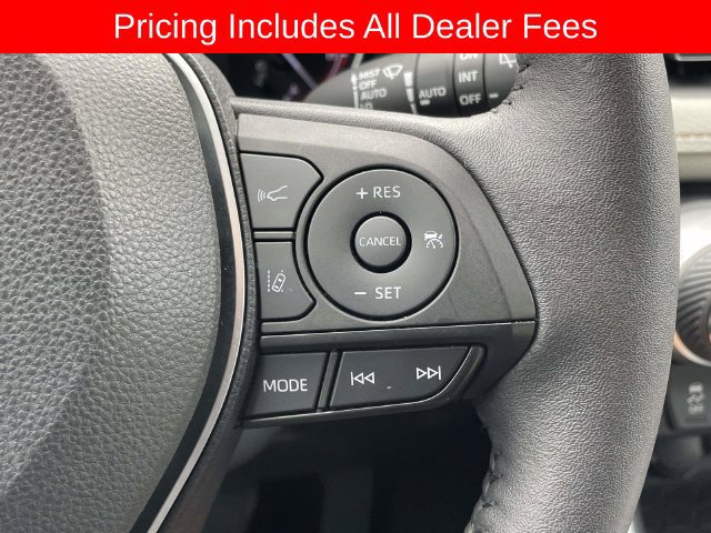 Used 2023 Toyota RAV4 XLE Premium AWD/4WD image 21
