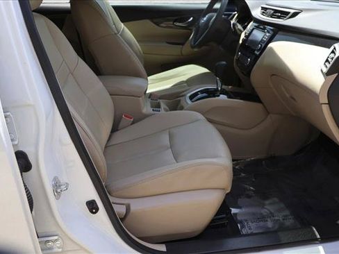 Used 2016 Nissan Rogue SL w/ SL Premium Package AWD/4WD image 30