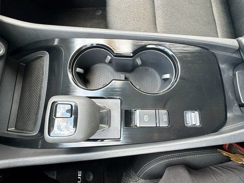 Certified 2025 Nissan Rogue SV FWD image 25