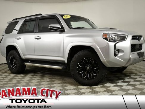 Used 2021 Toyota 4Runner TRD Off-Road Premium image 1