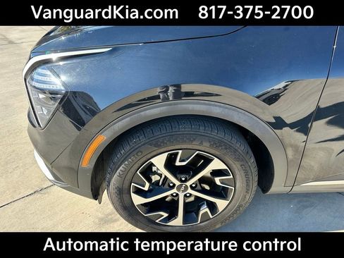 Certified 2025 Kia Sportage EX image 8