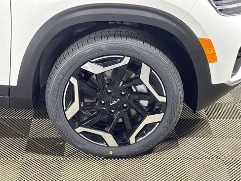 New 2026 Kia Seltos SX image 22