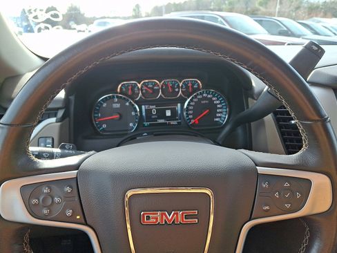 Used 2019 GMC Yukon XL SLT w/ Premium Edition image 22