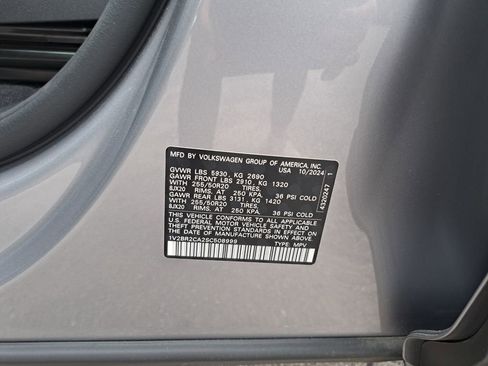 Used 2025 Volkswagen Atlas SEL image 30