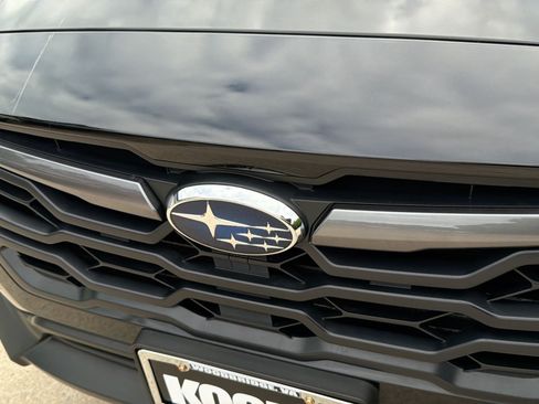 Used 2024 Subaru Crosstrek 2.0i Premium AWD/4WD image 12