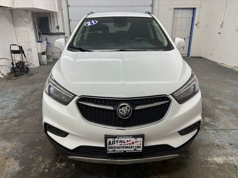 Used 2021 Buick Encore Preferred AWD/4WD image 7
