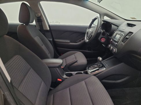 Used 2017 Kia Forte LX w/ LX Popular Package image 21