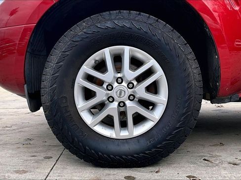 Used 2014 Nissan Frontier SV image 8