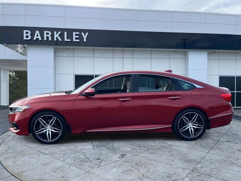 Used 2021 Honda Accord Touring image 4