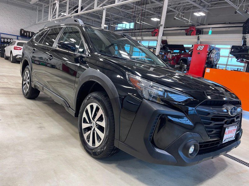 Used 2023 Subaru Outback Premium AWD/4WD image 2