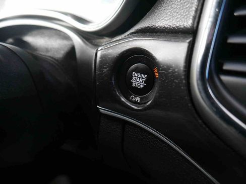 Used 2018 Jeep Grand Cherokee Limited w/ Trailer Tow Group IV image 35