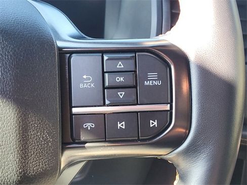 Used 2024 Ford Expedition Platinum image 11