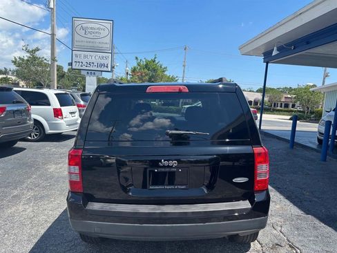 Used 2014 Jeep Patriot Latitude FWD image 4