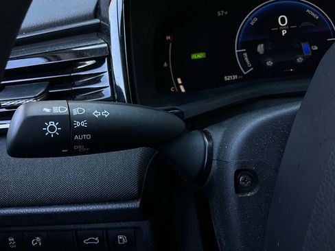 Used 2025 Toyota Camry LE image 34