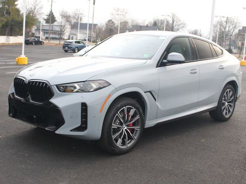 New 2026 BMW X6 xDrive40i w/ Climate Comfort Package AWD/4WD image 3