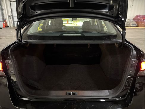 Used 2025 Nissan Versa S w/ Trunk Package FWD image 8