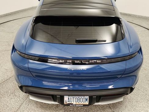 Used 2022 Porsche Taycan 4 Cross Turismo AWD/4WD image 21