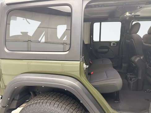 Used 2021 Jeep Wrangler Unlimited Rubicon image 17