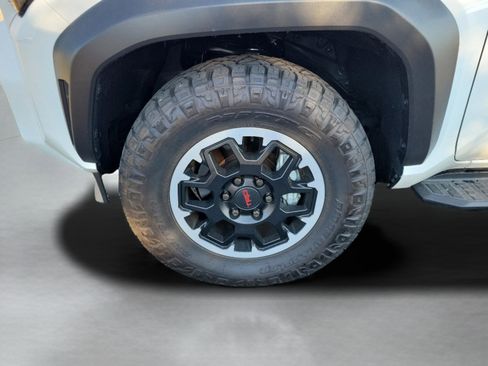 Used 2025 Toyota 4Runner TRD Off-Road image 34