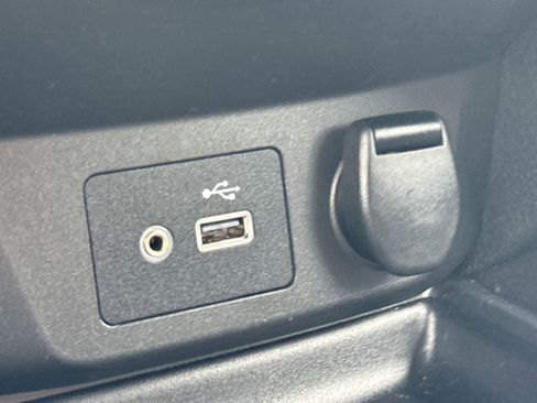 Used 2019 Nissan Rogue SV FWD image 18