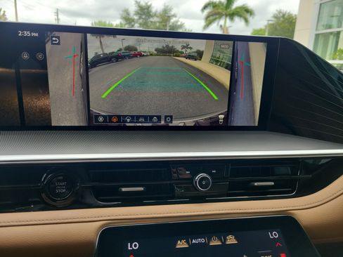 Certified 2025 INFINITI QX80 Luxe AWD/4WD image 21
