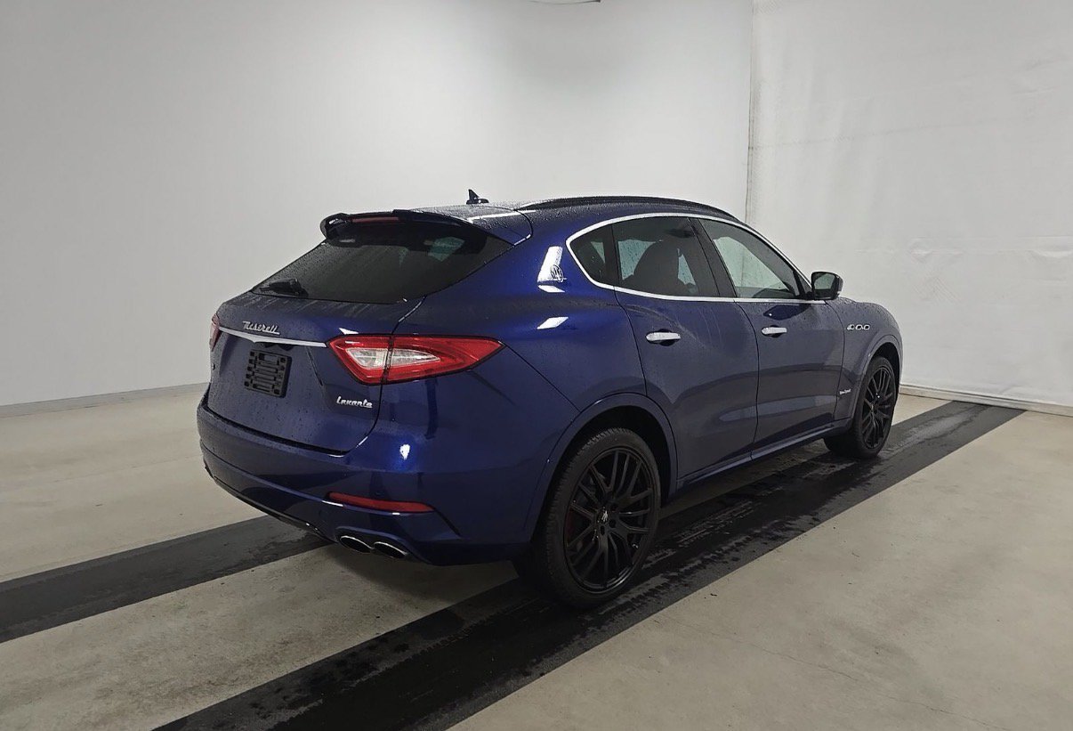 Used 2018 Maserati Levante GranSport AWD/4WD image 4