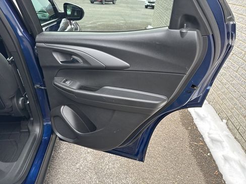 Used 2023 Chevrolet TrailBlazer LT w/ Convenience Package image 11