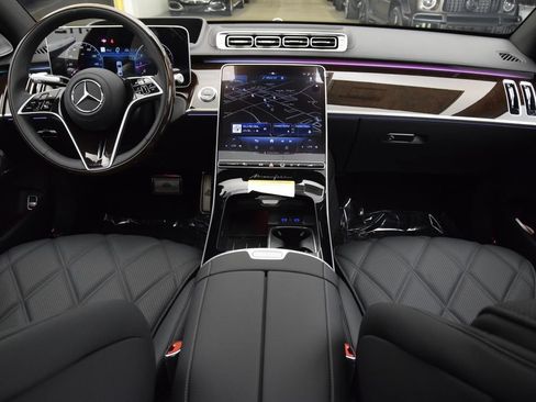 New 2026 Mercedes-Benz Maybach S 680 4MATIC image 21