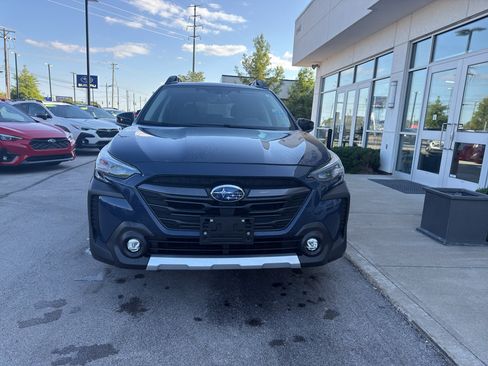 Used 2023 Subaru Outback Limited AWD/4WD image 8