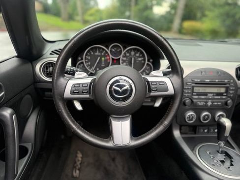 Used 2010 MAZDA MX-5 Miata Grand Touring w/ Premium Pkg RWD image 21