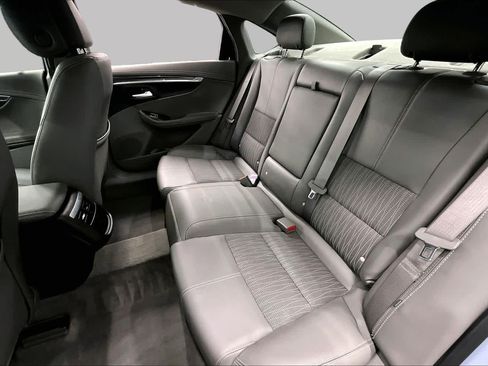 Used 2014 Chevrolet Impala LT w/ Convenience Package FWD image 19
