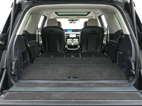 Used 2025 Lincoln Navigator Reserve image 33