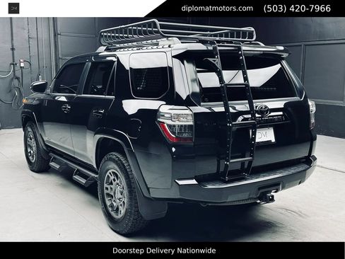 Used 2020 Toyota 4Runner Venture w/ Moonroof Package AWD/4WD image 5