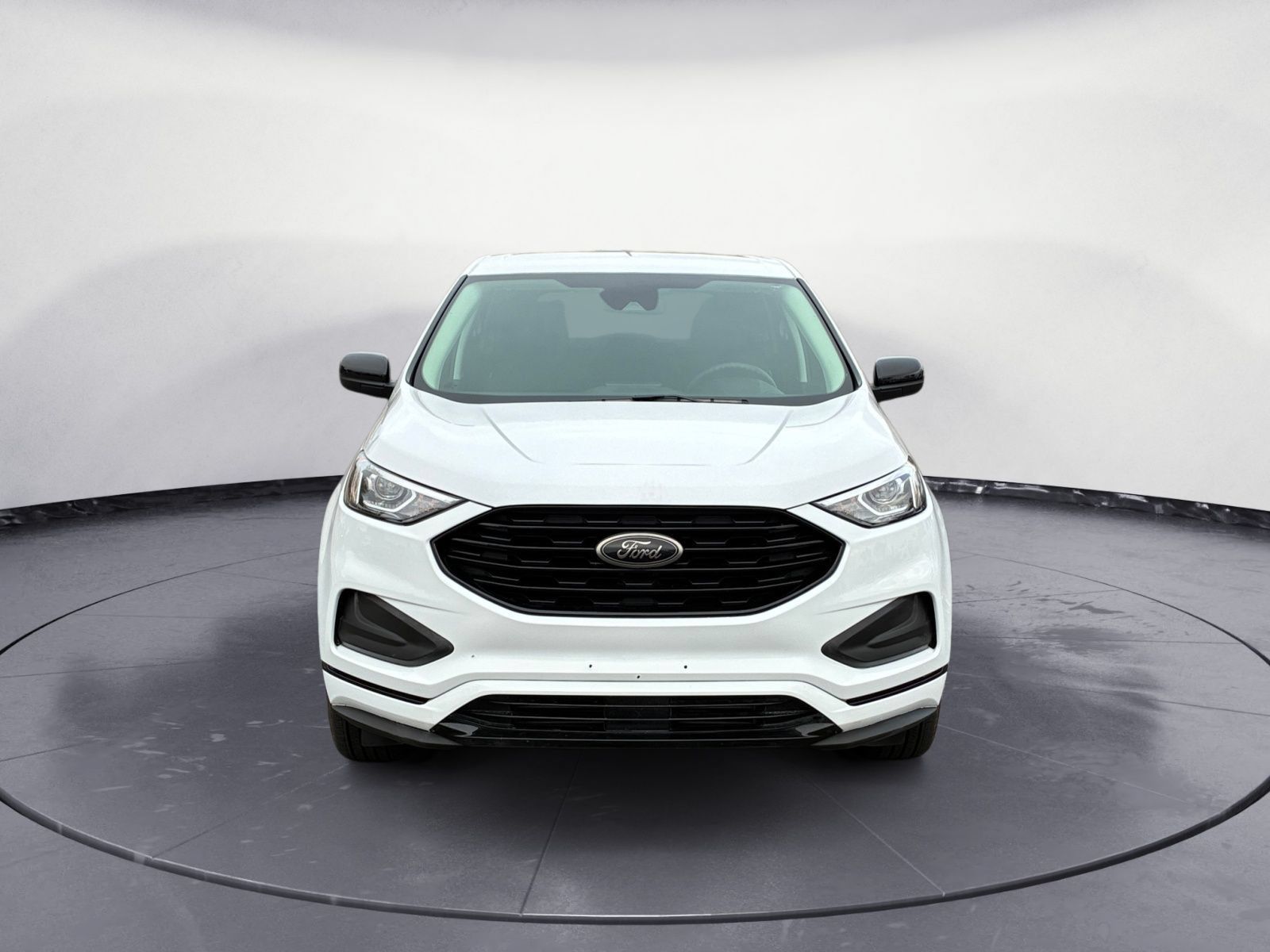 Used 2024 Ford Edge SE w/ Black Appearance Package AWD/4WD image 2