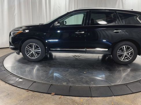 Used 2019 INFINITI QX60 Luxe w/ Essential Package image 5