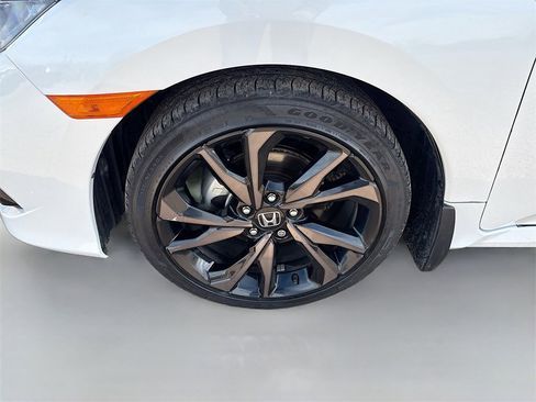 Used 2020 Honda Civic Sport image 28