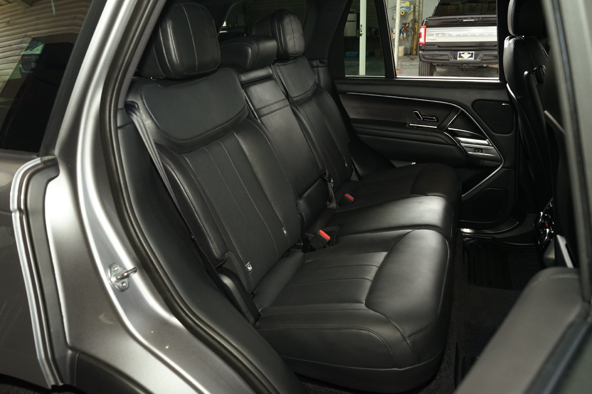 Used 2023 Land Rover Range Rover SE AWD/4WD image 23