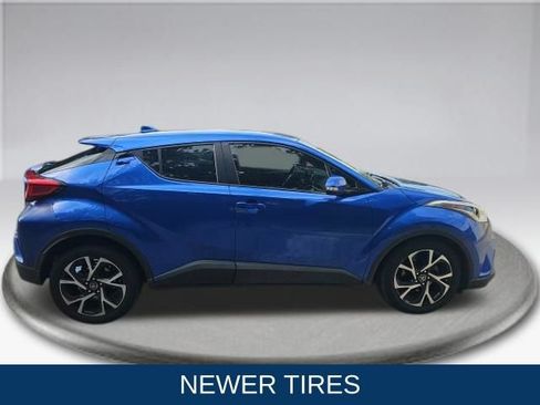 Used 2018 Toyota C-HR XLE FWD image 5
