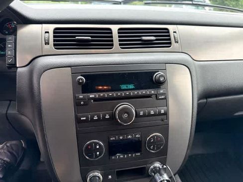 Used 2011 GMC Sierra 1500 SLE w/ All-Terrain Package AWD/4WD image 8