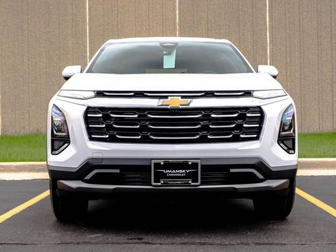 New 2026 Chevrolet Equinox LT FWD image 3