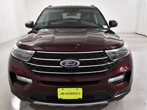Used 2022 Ford Explorer XLT w/ Equipment Group 202A AWD/4WD image 3